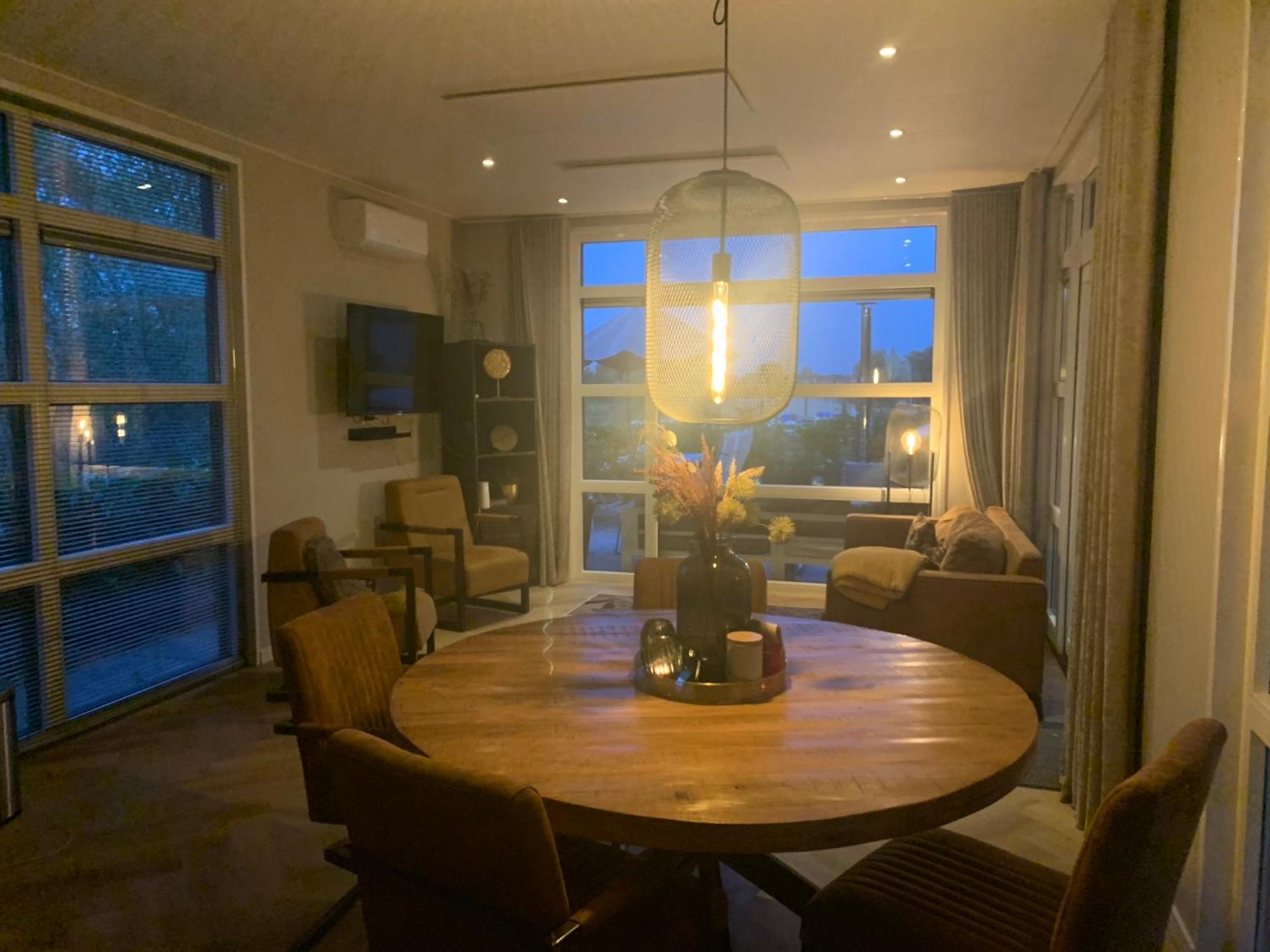 Luxus Chalet Hafenblick Lathum Buitenkant foto
